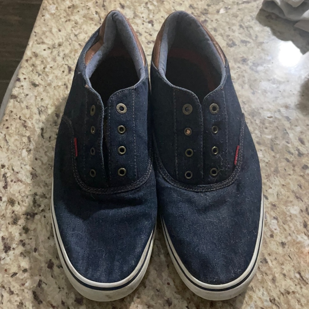 Levi’s Slip On Sneakers